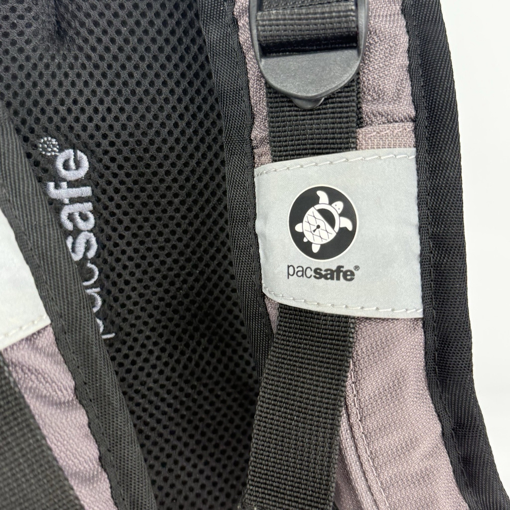 Pacsafe Venturesafe 20L Adventure Day Pack Color Cool st. - Picture 7 of 9